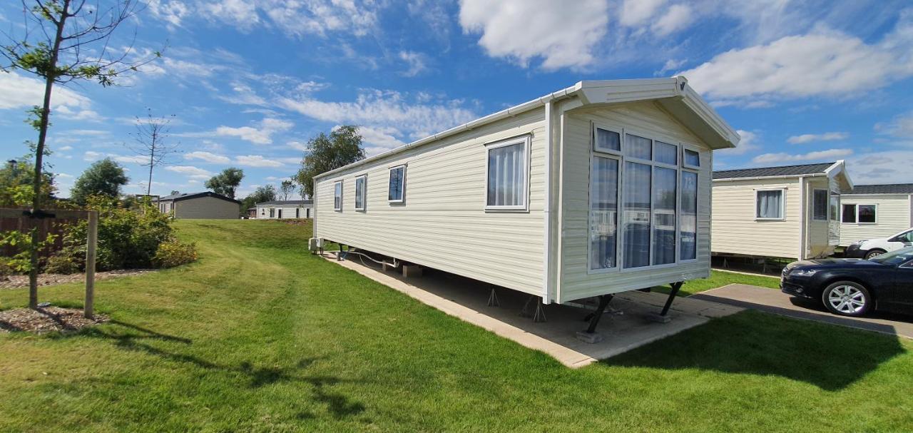 Rj Luxury Caravan Hire With Hot Tub Tattershall Exteriér fotografie