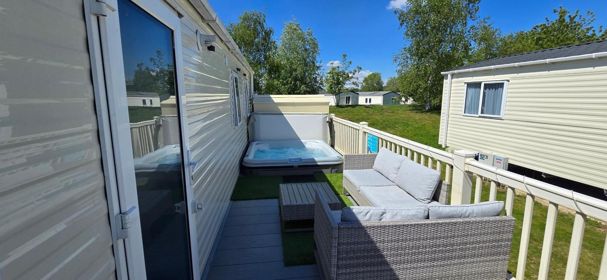 Rj Luxury Caravan Hire With Hot Tub Tattershall Exteriér fotografie