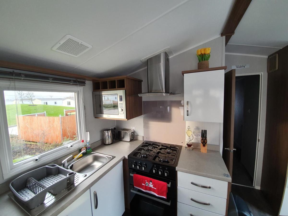 Rj Luxury Caravan Hire With Hot Tub Tattershall Exteriér fotografie